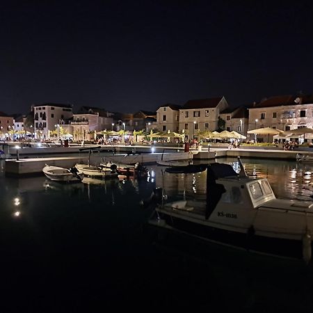 Apartment Aurora Kaštela Екстериор снимка