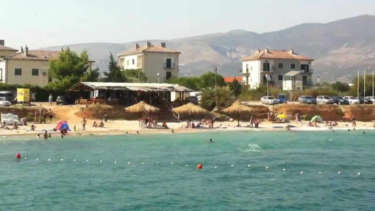 Apartment Aurora Kaštela Екстериор снимка