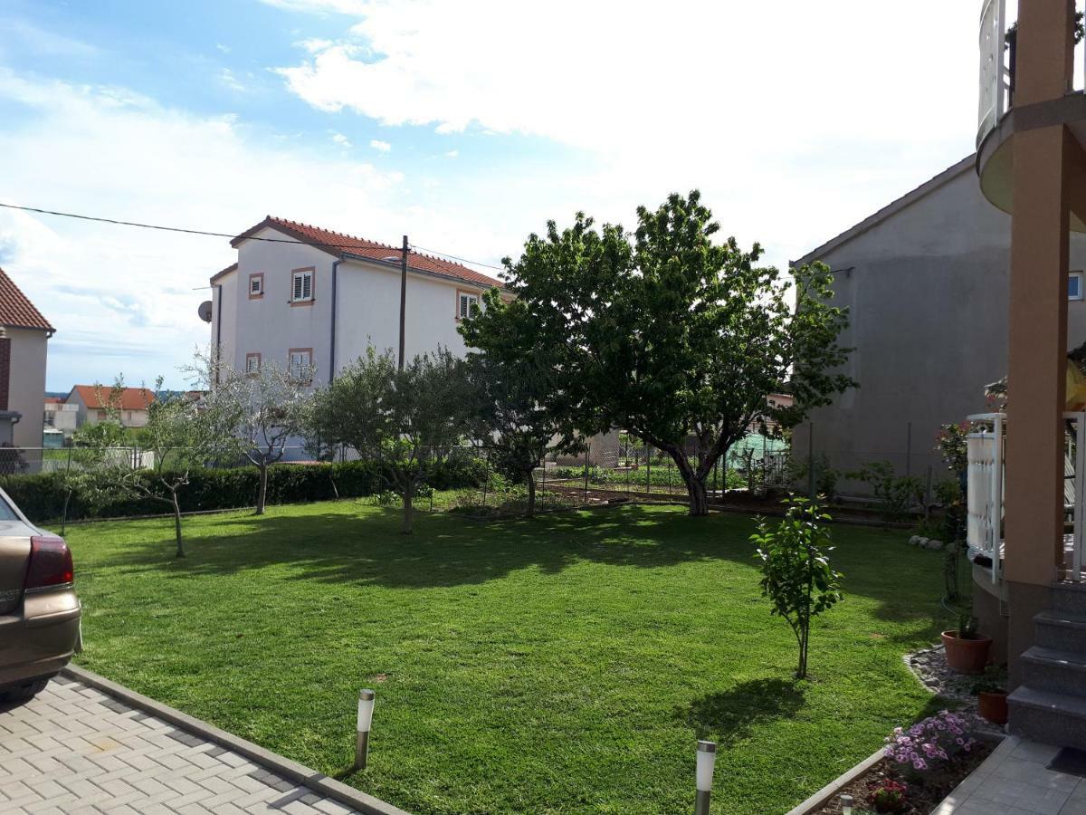 Apartment Aurora Kaštela Екстериор снимка