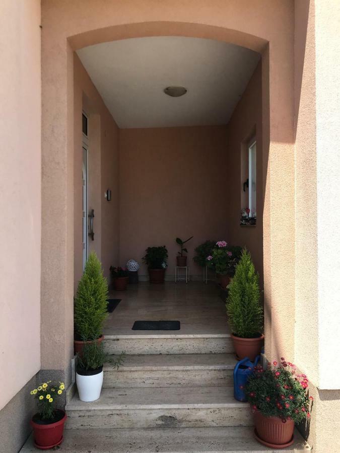 Apartment Aurora Kaštela Екстериор снимка